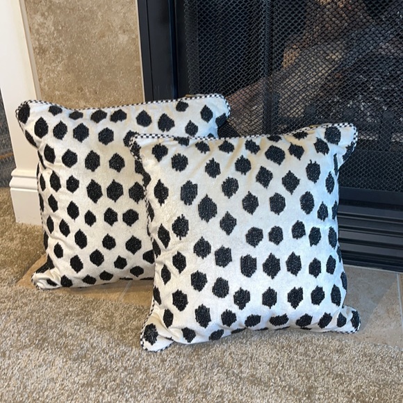 MacKenzie-Childs Other - NWOT Mackenzie-Childs Tomcat Pillows